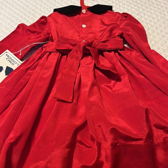 VTG Monday’s Child dress - Picture 4 of 6